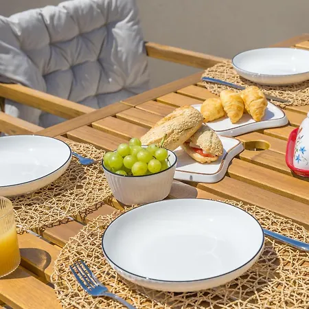 Renous Family House Adamantas (Milos)