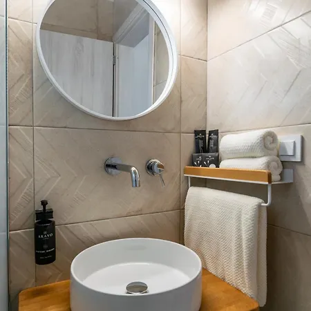 Renous Family House Adamantas (Milos)